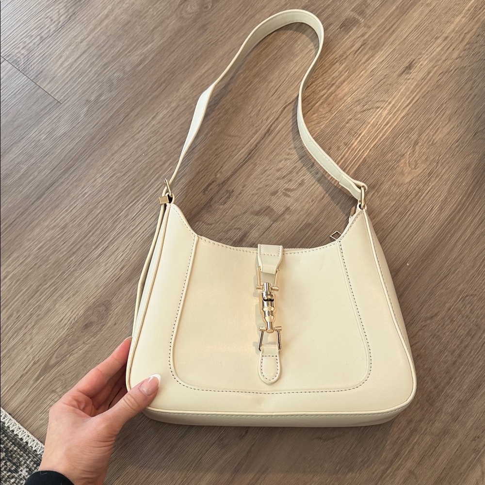 Elegant Cream Shoulder Bag